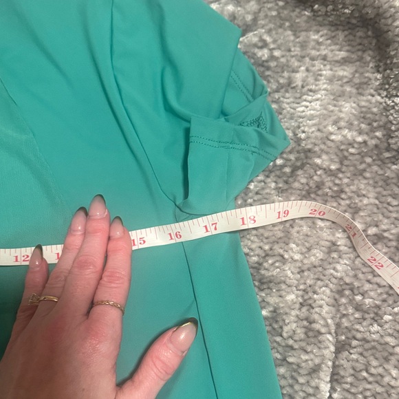 All in Motion || NWT Sprint Free SS Tee (S) - Picture 6 of 7